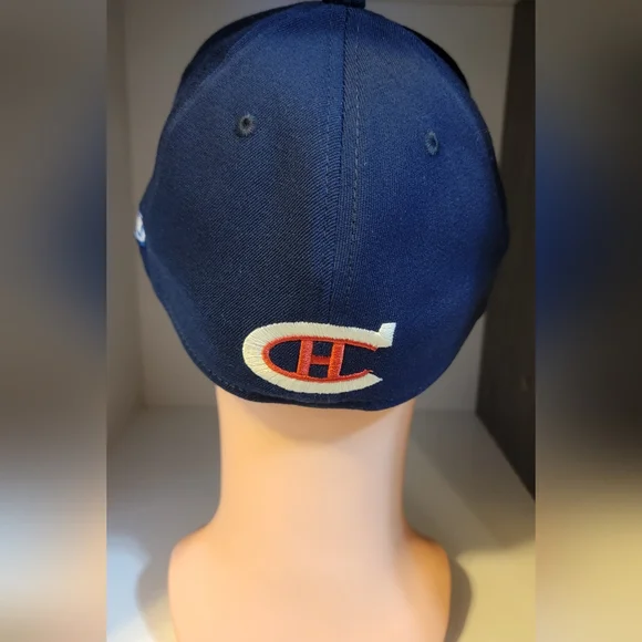 BNWT Montreal Canadiens Winter Classic FlexFit Hat - Picture 3 of 7